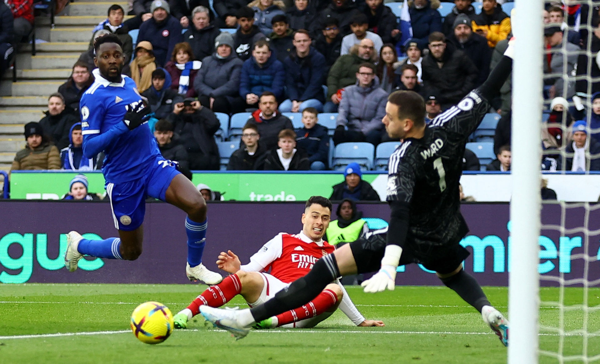 他不得不尋 他不得不尋